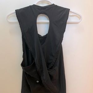 Lululemon cropped tank